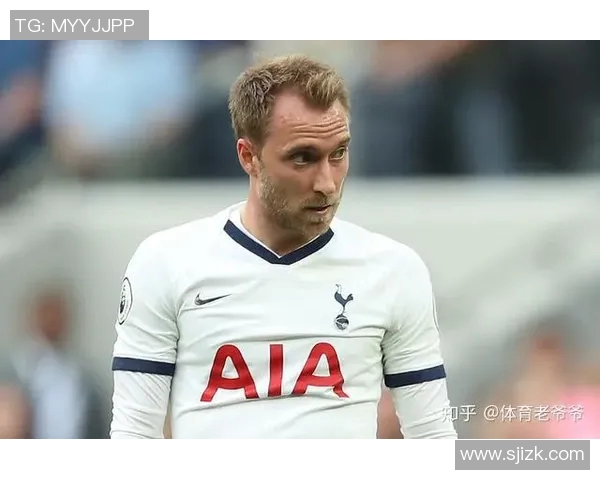 当今炙手可热足球球星崛起之路与绿茵场荣耀背后的奋斗传奇